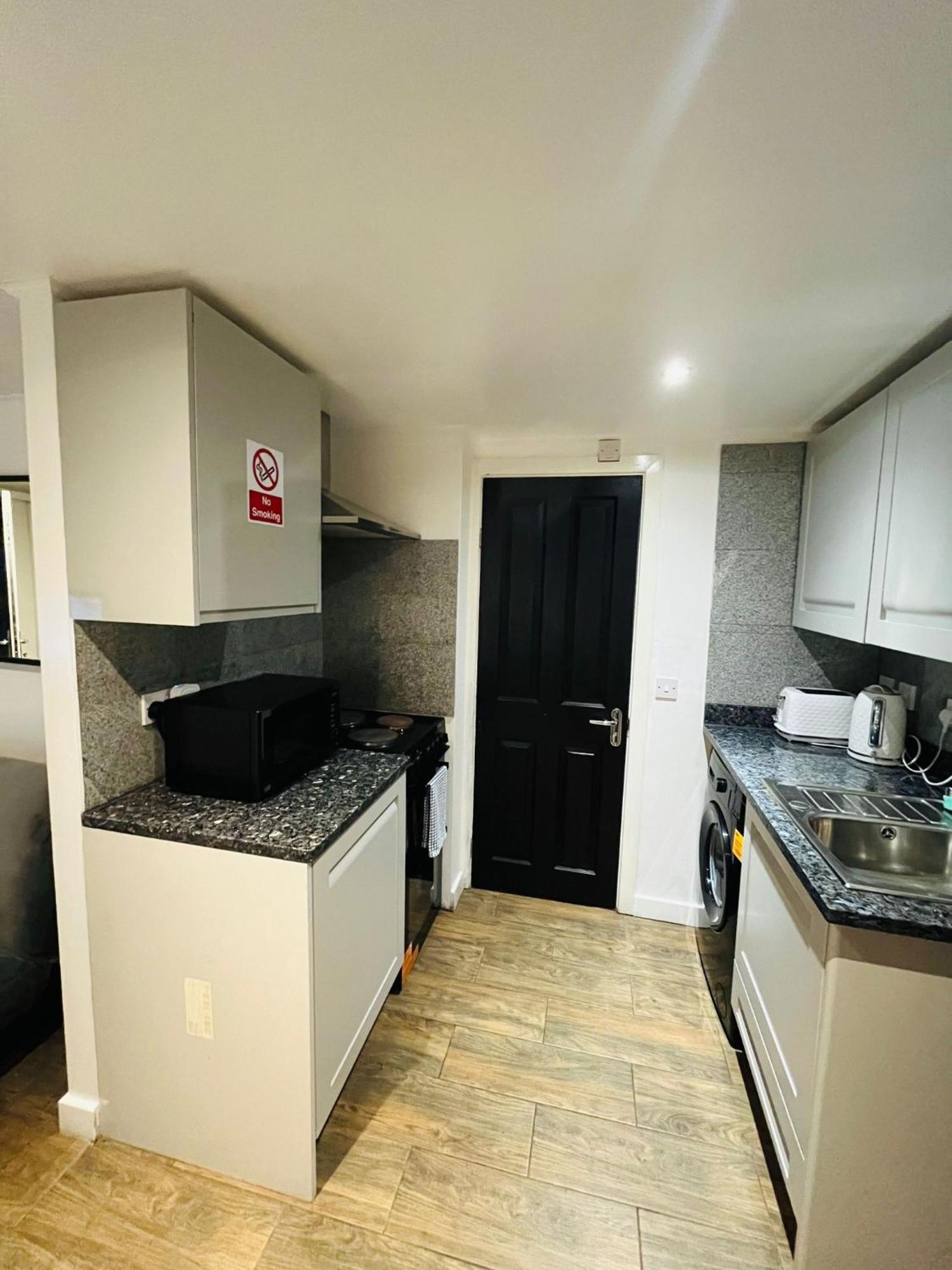 Exclusive Private One Bedroom Suite London Exterior photo